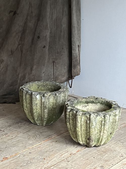 A PAIR OF ANTIQUE CARVED COTSWOLD STONE PLANTERS - ADDITIONAL PHOTO 5