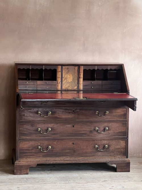 GEORGE III MAHOGANY BUREAU - ADDITIONAL PHOTO 4