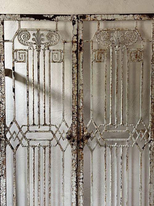 ANTIQUE CAST IRON GATES - ADDITIONAL PHOTO 3