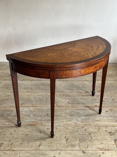 18THC SATINWOOD DEMI LUNE CARD TABLE - ADDITIONAL PHOTO 10