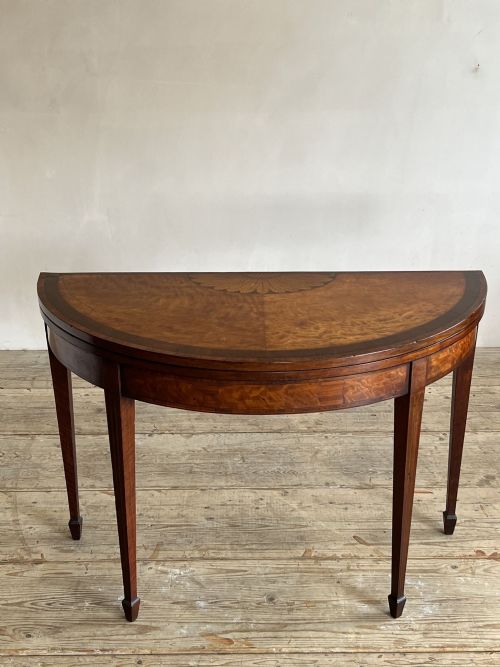 18THC SATINWOOD DEMI LUNE CARD TABLE - ADDITIONAL PHOTO 11