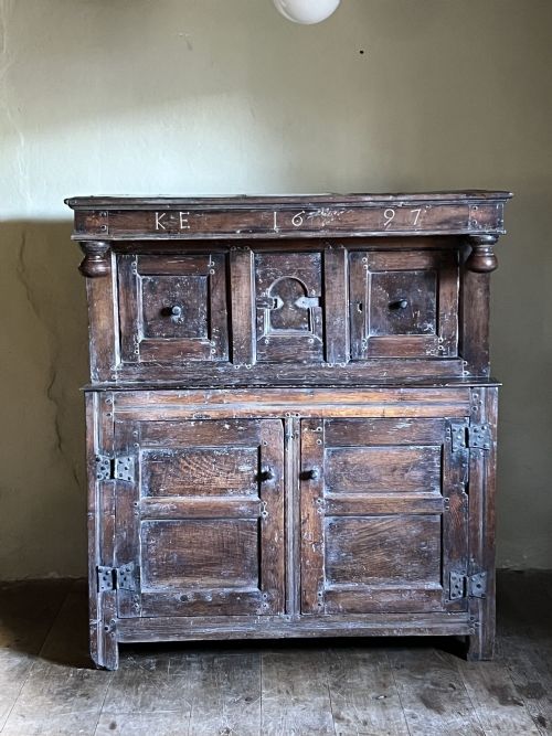 17thc oak press or court cupboard - CATEGORY: ANTIQUE CUPBOARDS - DATED 17TH CENTURY