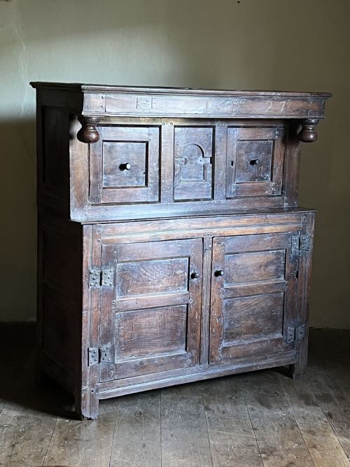 17THC OAK PRESS OR COURT CUPBOARD - ADDITIONAL PHOTO 2