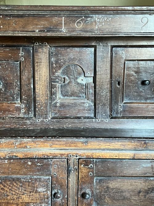 17THC OAK PRESS OR COURT CUPBOARD - ADDITIONAL PHOTO 3