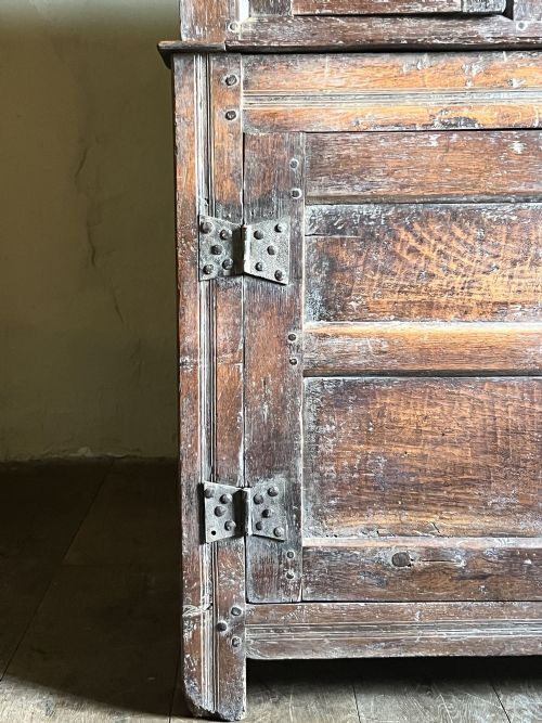 17THC OAK PRESS OR COURT CUPBOARD - ADDITIONAL PHOTO 7