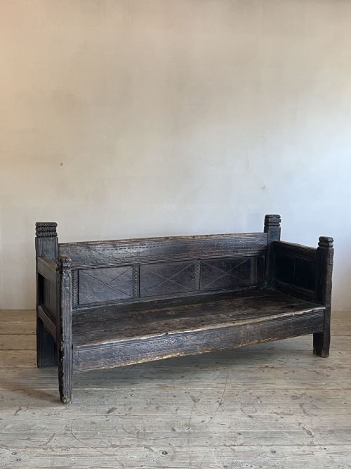 PRIMITIVE BENCH - ADDITIONAL PHOTO 2