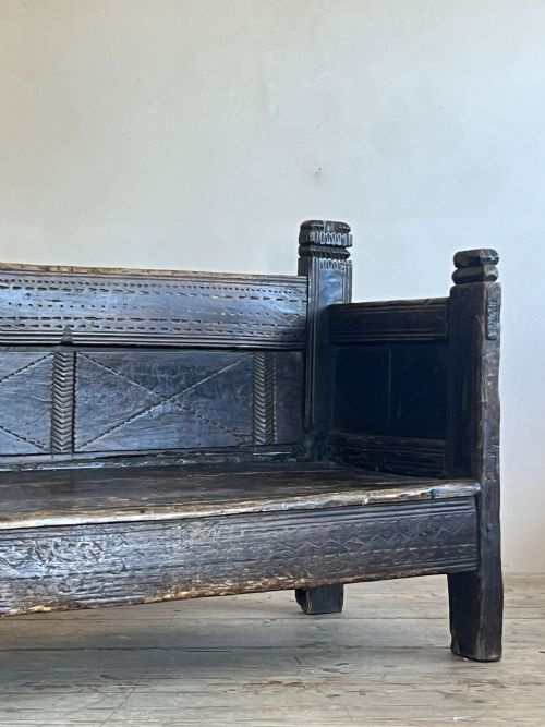 PRIMITIVE BENCH - ADDITIONAL PHOTO 3