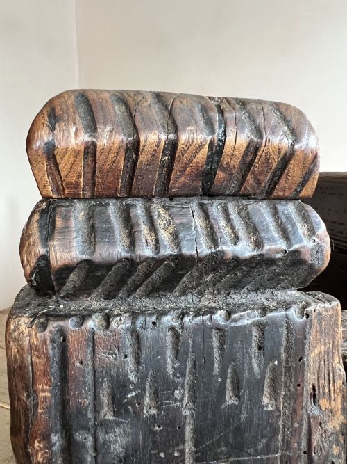 PRIMITIVE BENCH - ADDITIONAL PHOTO 9
