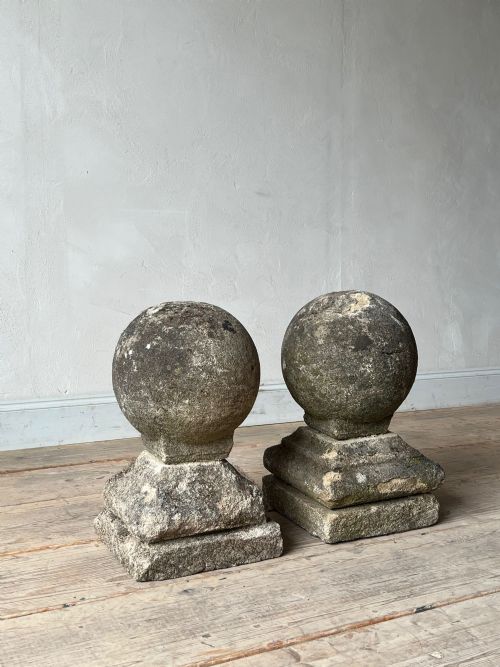 A PAIR OF COTSWOLD STONE BALL FINIALS - ADDITIONAL PHOTO 2