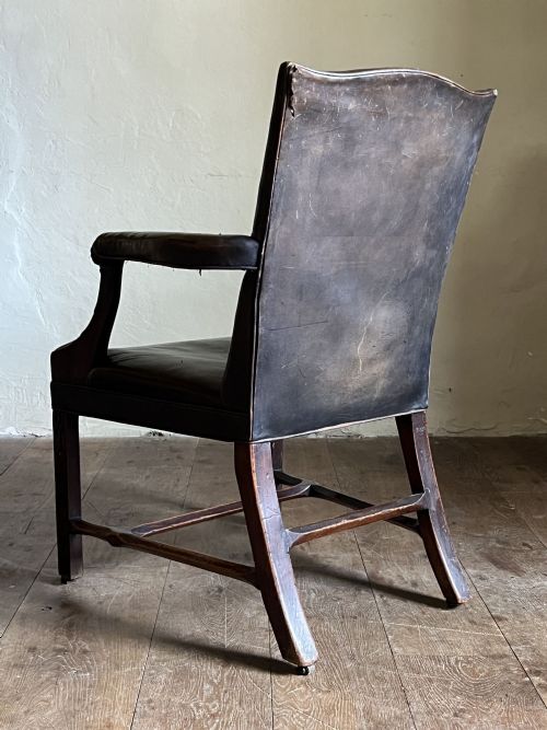 CHIPPENDALE STYLE GAINSBOROUGH LIBRARY CHAIR - ADDITIONAL PHOTO 11