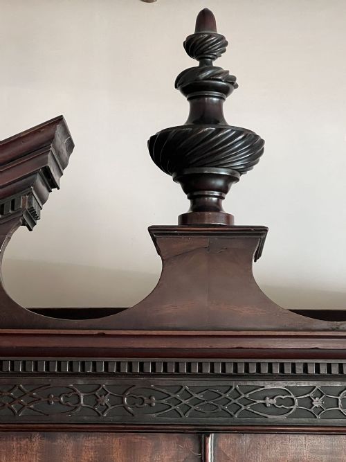 18THC MAHOGANY BUREAU BOOKCASE - ADDITIONAL PHOTO 3