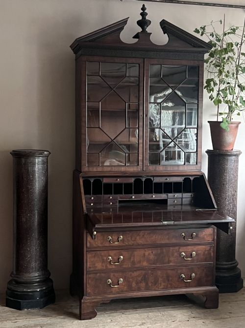 18THC MAHOGANY BUREAU BOOKCASE - ADDITIONAL PHOTO 6