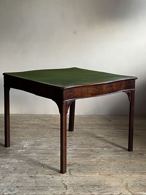 MAHOGANY SERPENTINE GAMES TABLE - ADDITIONAL PHOTO 6