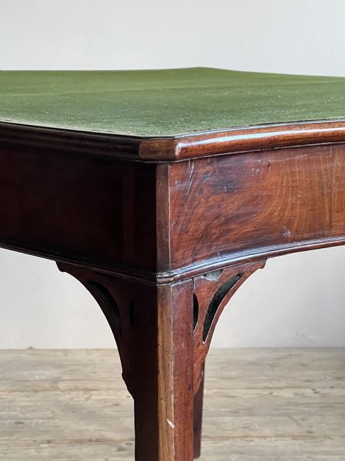 MAHOGANY SERPENTINE GAMES TABLE - ADDITIONAL PHOTO 7