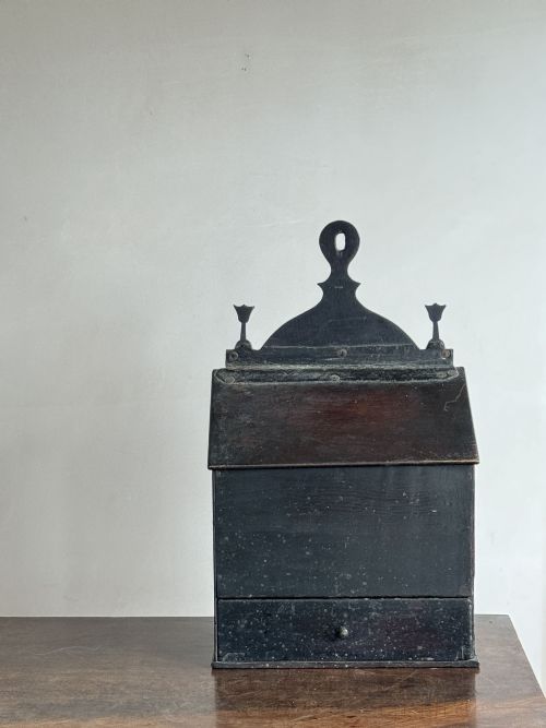 GEORGIAN OAK CANDLE SALT BOX - ADDITIONAL PHOTO 2