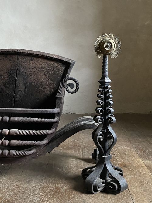WROUGHT IRON AESTHETIC MOVEMENT FIREGRATE - ADDITIONAL PHOTO 2