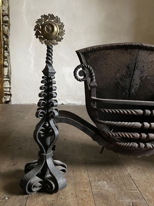WROUGHT IRON AESTHETIC MOVEMENT FIREGRATE - ADDITIONAL PHOTO 4
