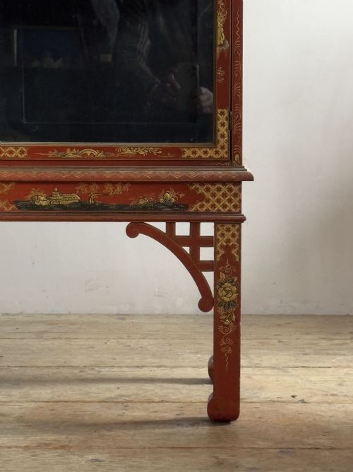 RED LACQUERED MAHOGANY CHINA CABINET - ADDITIONAL PHOTO 8