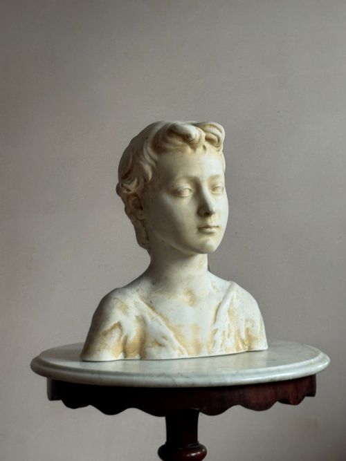 PLASTER BUST - ADDITIONAL PHOTO 1