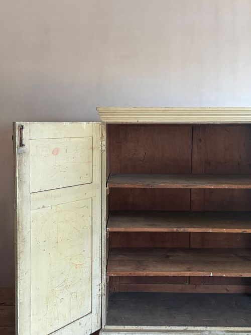 GEORGIAN PINE CUPBOARD - ADDITIONAL PHOTO 2