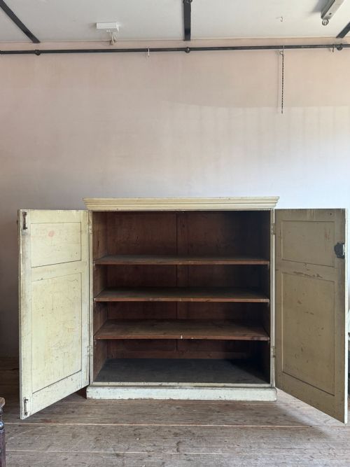 GEORGIAN PINE CUPBOARD - ADDITIONAL PHOTO 3
