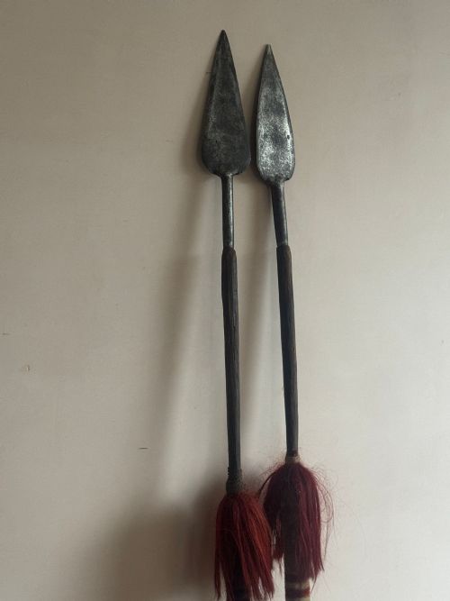 A PAIR OF TRIBAL NAGA SPEARS - ADDITIONAL PHOTO 1