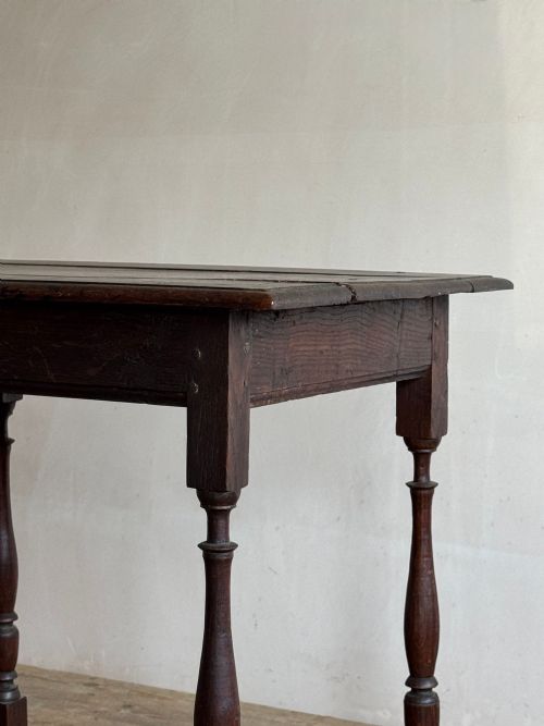 EARLY 18THC OAK SIDE TABLE - ADDITIONAL PHOTO 2