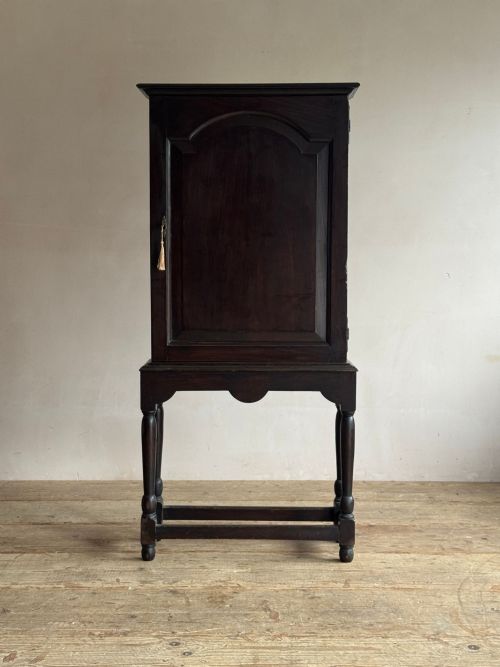 18thc oak cupboard on stand - CATEGORY: ANTIQUE CUPBOARDS - DATED 18TH CENTURY