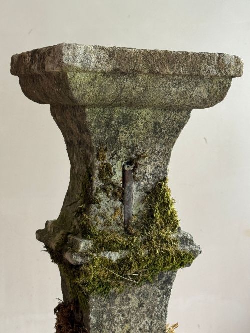 18THC LIMESTONE SUNDIAL - ADDITIONAL PHOTO 3