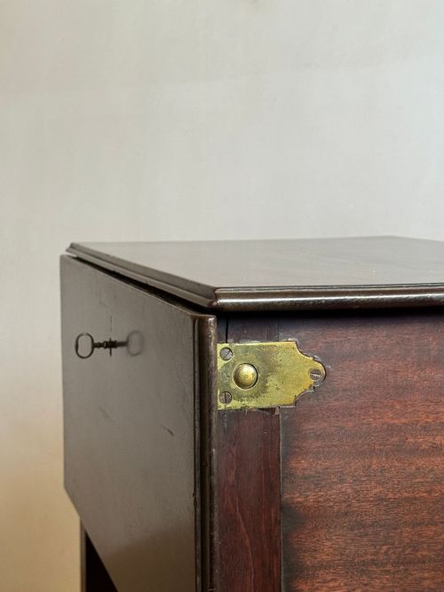 GEORGIAN MAHOGANY DECEPTION TABLE - ADDITIONAL PHOTO 12