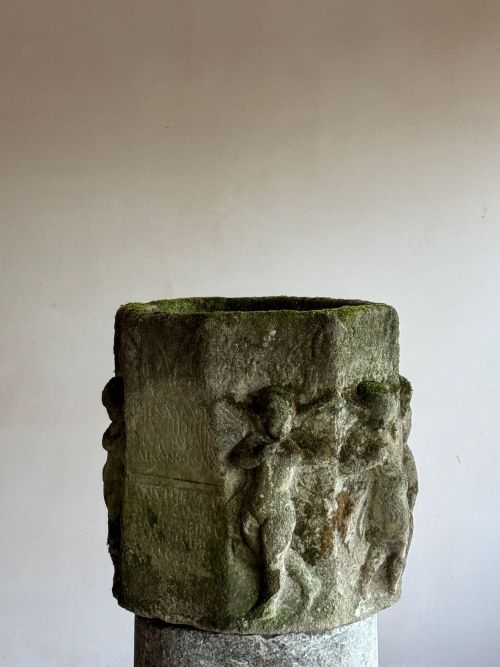 A CAST STONE ROMAN FUNERARY ALTAR - ADDITIONAL PHOTO 2