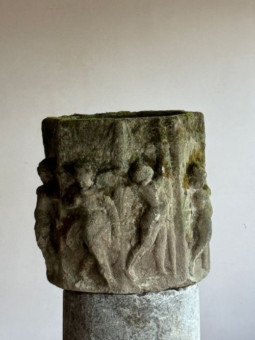 A CAST STONE ROMAN FUNERARY ALTAR - ADDITIONAL PHOTO 4