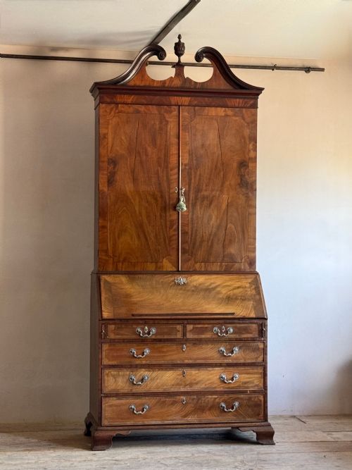 GEORGE III MAHOGANY BUREAU BOOKCASE