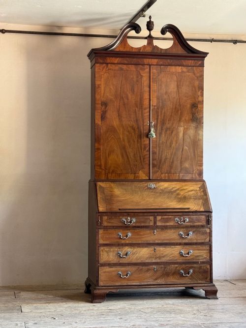 GEORGE III MAHOGANY BUREAU BOOKCASE - ADDITIONAL PHOTO 5