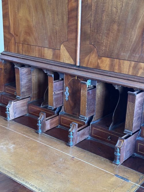 GEORGE III MAHOGANY BUREAU BOOKCASE - ADDITIONAL PHOTO 13