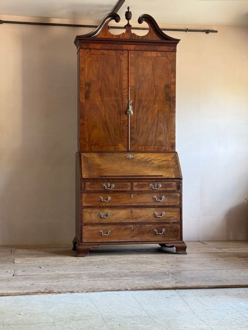 GEORGE III MAHOGANY BUREAU BOOKCASE - ADDITIONAL PHOTO 16