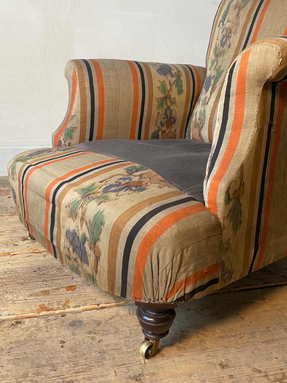 Antique easy armchair View VII