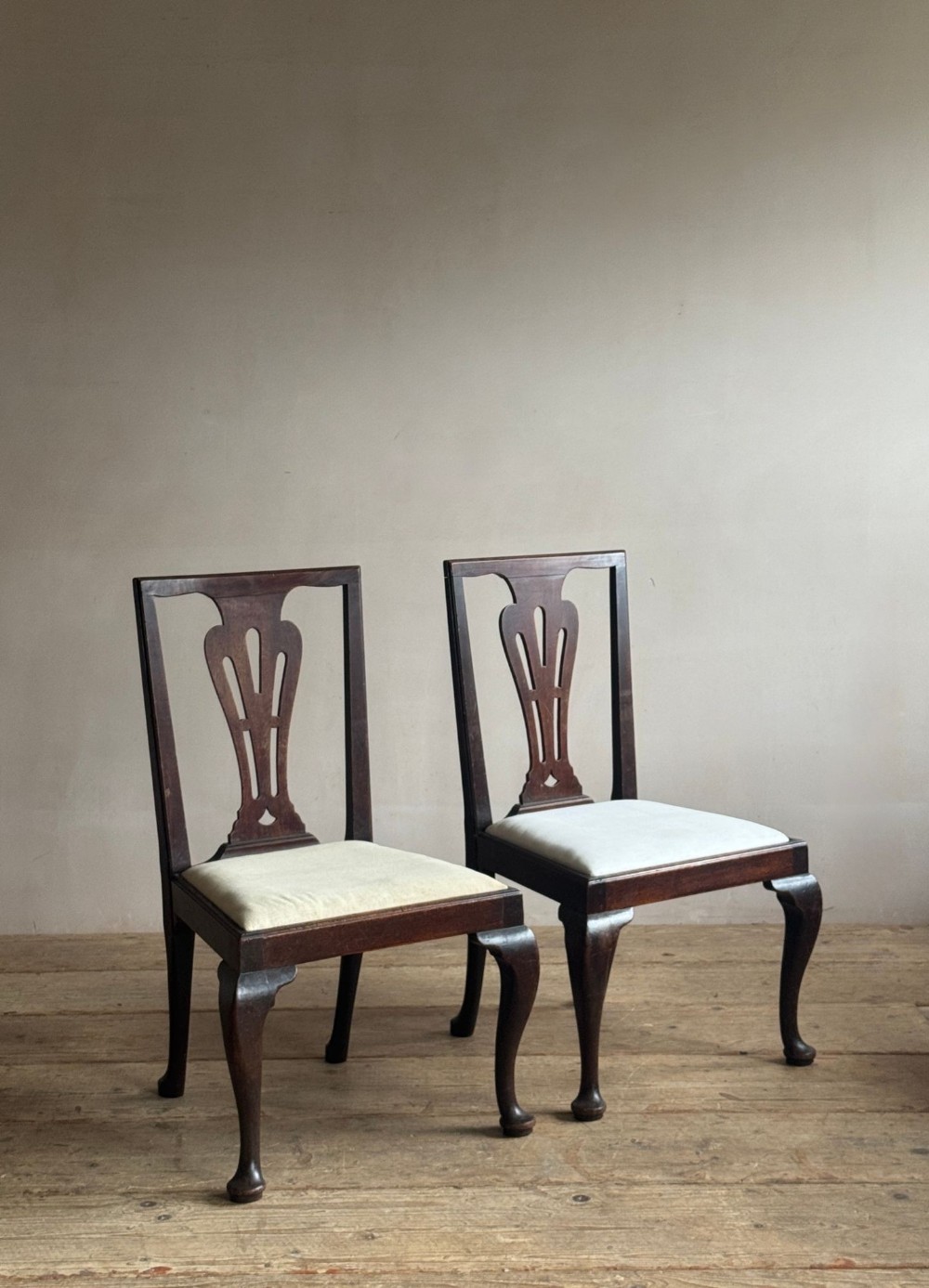 Pair of 18thC walnut chairs