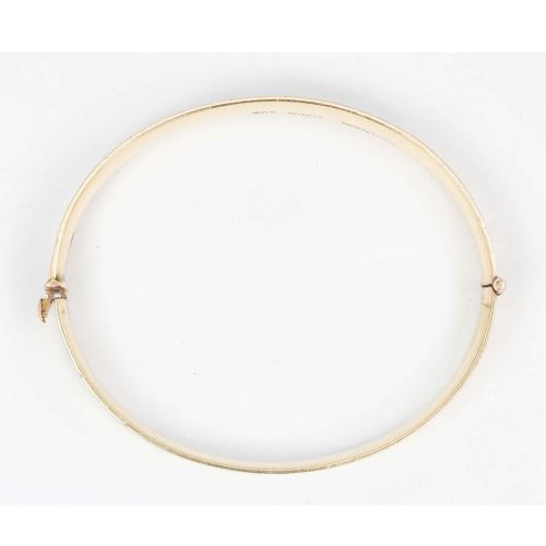 VINTAGE 9CT GOLD ON METAL CORE FLORAL ENGRAVED BANGLE - ADDITIONAL PHOTO 3