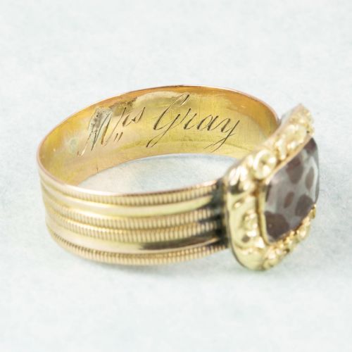 GEORGIAN 15CT GOLD MOURNING RING WITH HAIRWORK PANEL - ADDITIONAL PHOTO 4