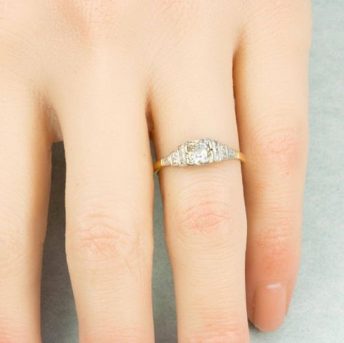 ART DECO 18CT GOLD DIAMOND ENGAGEMENT RING - ADDITIONAL PHOTO 6