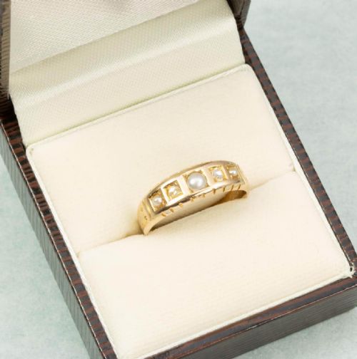 VICTORIAN 15CT GOLD PEARL DIAMOND 5 STONE MOURNING RING - ADDITIONAL PHOTO 8