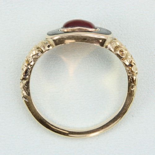 GEORGIAN 15CT GOLD GARNET ENAMEL MOURNING RING - ADDITIONAL PHOTO 4