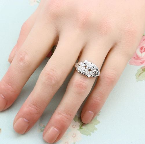 ART DECO PLATINUM DIAMOND CLUSTER RING - ADDITIONAL PHOTO 6