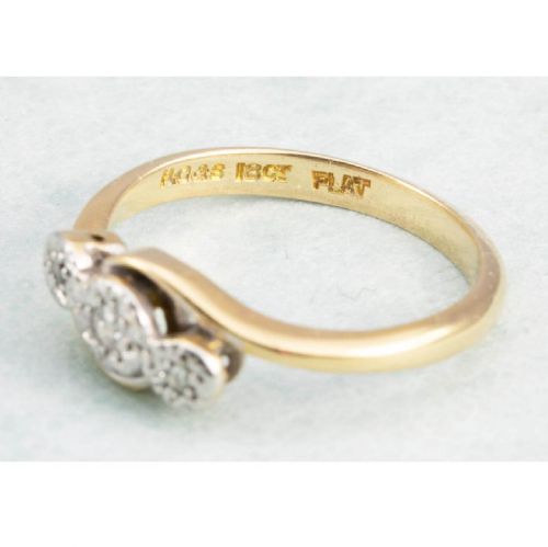 VINTAGE 18CT GOLD TWIST DESIGN 3 STONE DIAMOND RING - ADDITIONAL PHOTO 5