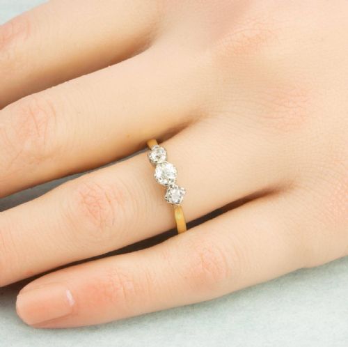 ANTIQUE 18CT GOLD 3 STONE OLD CUT DIAMOND RING - ADDITIONAL PHOTO 6