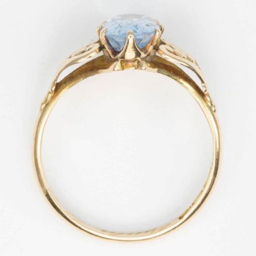 1950S 14CT GOLD BLUE TOPAZ RING WITH FLORAL SHOULDERS - ADDITIONAL PHOTO 5