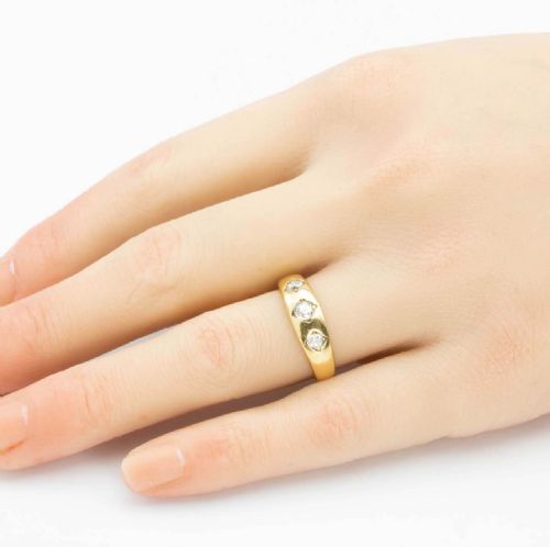 ANTIQUE 18CT GOLD 3 STONE OLD CUT DIAMOND GYPSY RING - ADDITIONAL PHOTO 5