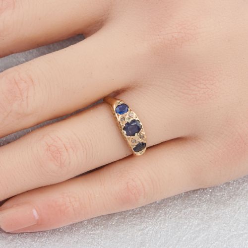 EDWARDIAN 18CT GOLD SAPPHIRE DIAMOND HALF HOOP RING - ADDITIONAL PHOTO 6