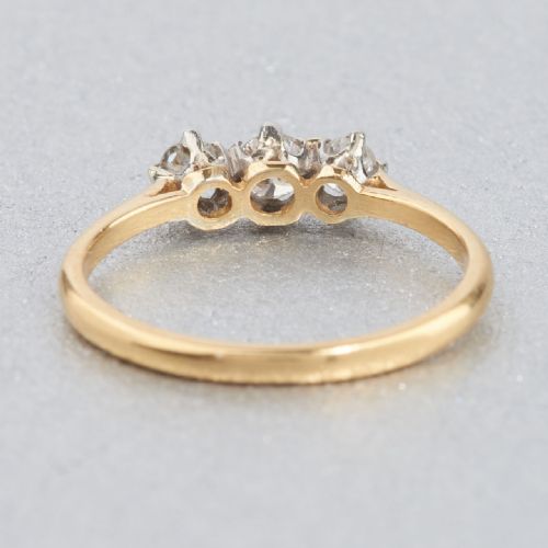 18CT GOLD 036 CARAT 3 STONE DIAMOND RING - ADDITIONAL PHOTO 3